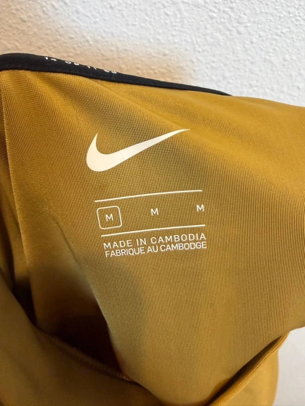 Nike Tech Pack Training Crop Top Metallic Gold Wheat Medium
